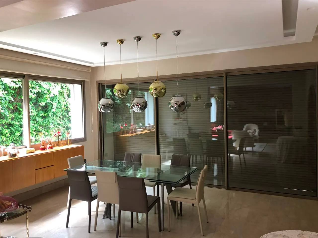 Villa Souissi : grands châssis fixes et portail coulissant motorisé — image 2