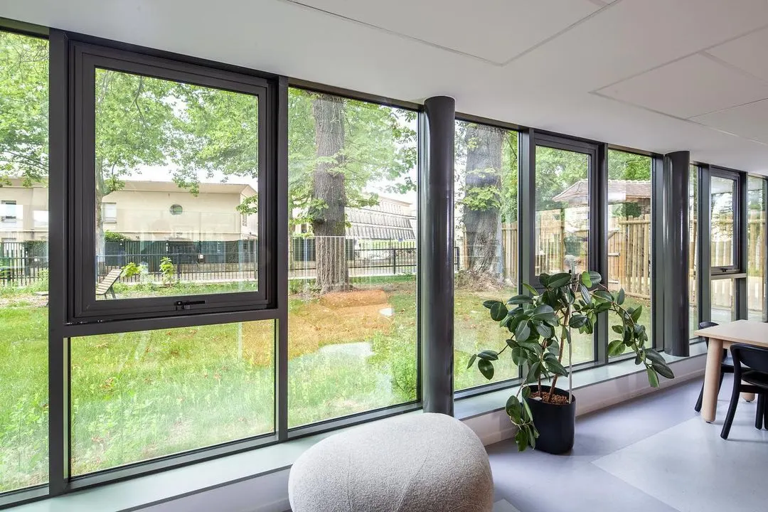 Fenêtre Aluminium Traditionnelle - 1/2